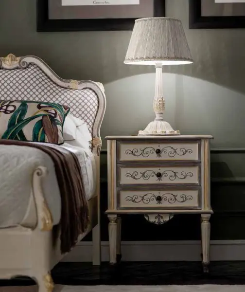 Тумбочка прикроватная на ножках Бергамо Романтик