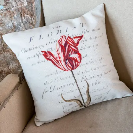 Декоративная подушка «Тюльпаномания» (версия «Август навсегда»)