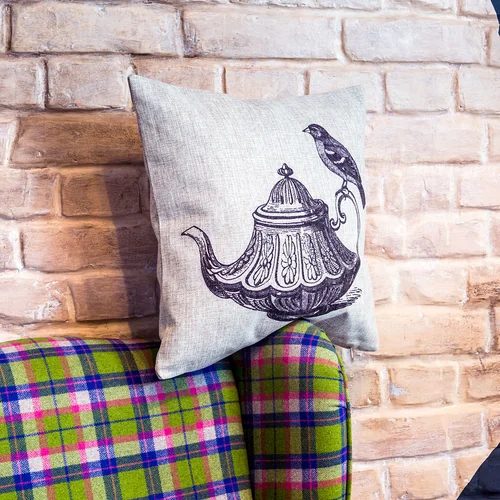 Интерьерная подушка «Старинная гравюра», версия 12