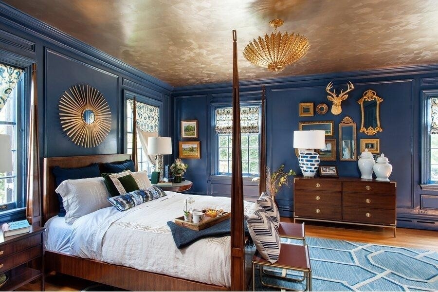 Спальня в синих и золотых тонах.jpeg