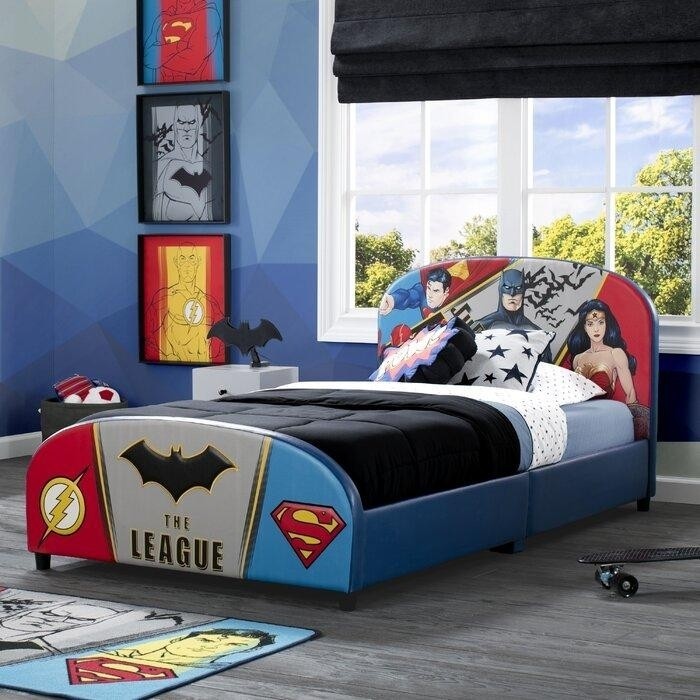 Оригинальная кровать с Бэтменом.jpeg
