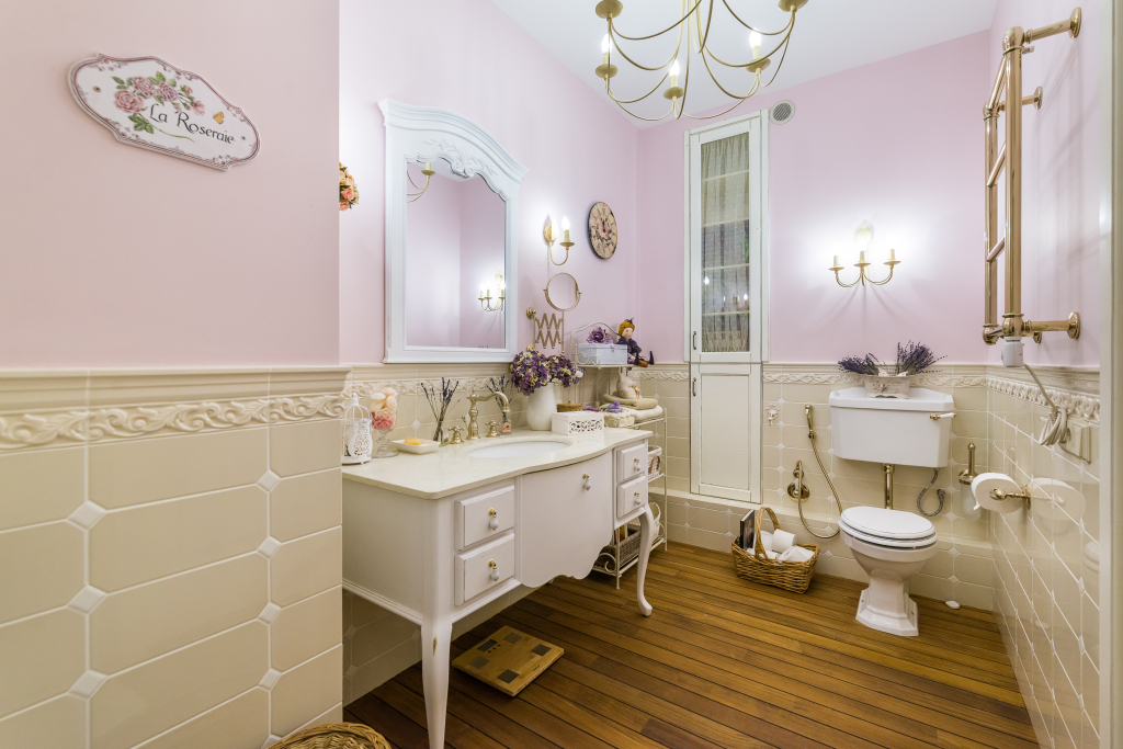 бежево-лавандовая ванная комната в стиле прованс