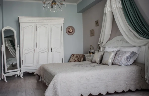 Шкаф трехстворчатый распашной Марсель